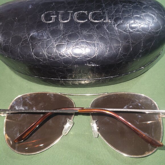 Gucci aviator style sunglasses - Picture 3 of 5